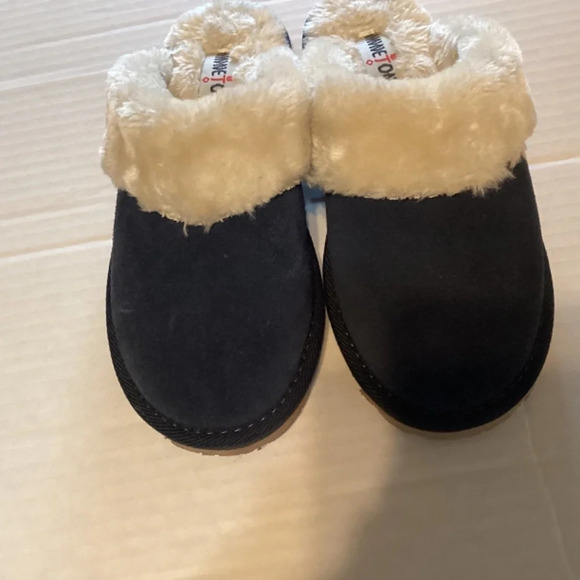 Minnetonka suede slippers navy size 8 faux fur lined - Picture 2 of 7